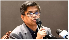 "প্রধান উপদেষ্টার প্রেস সচিব শফিকুল আলম মাগুরায় শহীদ রাব্বি ও শহীদ আল আমিনের কবর জিয়ারত শেষে সাংবাদিকদের সাথে কথা বলছেন"