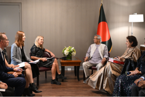 প্রধান উপদেষ্টা মুহাম্মদ ইউনূস নিউইয়র্কে মানবাধিকার সংস্থার প্রতিনিধিদের সঙ্গে বৈঠক করছেন