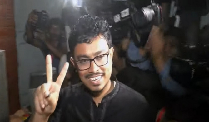 ঢাকা বিশ্ববিদ্যালয়ের কেন্দ্রীয় ছাত্র সংসদ (ডাকসু) নির্বাচনে সাদিক কায়েম ভোট উৎসবে