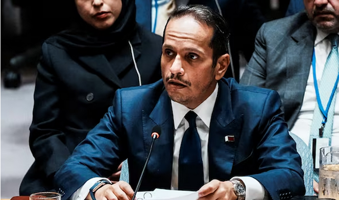 যুক্তরাষ্ট্রের প্রেসিডেন্ট ডোনাল্ড ট্রাম্প এবং কাতারের প্রধানমন্ত্রী শেখ মোহাম্মদ বিন আবদুল রহমান আল-থানি একান্ত বৈঠকে — ডোহা হামলা ও মধ্যপ্রাচ্যের শান্তি আলোচনা প্রেক্ষাপটে