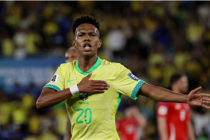 মারাকানায় চিলির বিপক্ষে নেইমার ও ভিনিসিয়ুস ছাড়া ব্রাজিলের দাপুটে খেলা, এস্তেভাওয়ের বাইসাইকেল গোল উদযাপন।