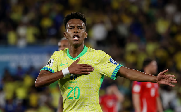 মারাকানায় চিলির বিপক্ষে নেইমার ও ভিনিসিয়ুস ছাড়া ব্রাজিলের দাপুটে খেলা, এস্তেভাওয়ের বাইসাইকেল গোল উদযাপন।