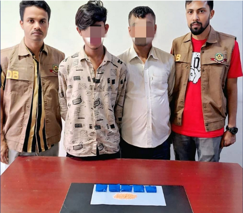 চট্টগ্রামের বাকলিয়া এলাকায় অভিযান চালিয়ে ইয়াবাসহ দুই মাদক কারবারি গ্রেফতার করছে ডিবি পুলিশ।