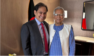 প্রধান উপদেষ্টা মুহাম্মদ ইউনূস ও স্ন্যাপচ্যাটের সাবেক সিএসও ইমরান খানের নিউইয়র্কে সাক্ষাৎ