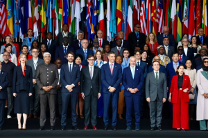 সংস্কৃতি উপদেষ্টা মোস্তফা সরোয়ার ফারুকী বিশ্ব সাংস্কৃতিক নীতি ফোরামে বক্তব্য দিচ্ছেন