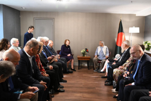 প্রফেসর মুহাম্মদ ইউনূসের সঙ্গে নিউইয়র্কে বিশ্বনেতাদের বৈঠক, যেখানে তাঁরা অন্তর্বর্তীকালীন সরকারকে পূর্ণ সমর্থন জানান।