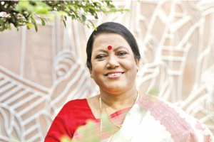 কেন্দ্রীয় শহীদ মিনারে বরেণ্য লোকসংগীতশিল্পী ফরিদা পারভীনের মরদেহে সর্বস্তরের মানুষের শ্রদ্ধা