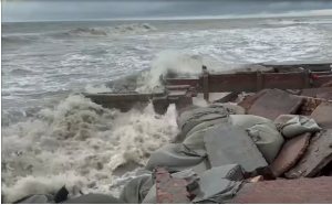 উত্তাল সাগর, বঙ্গোপসাগরে সৃষ্ট লঘুচাপের প্রভাবে ৬ জেলায় ঝড়ের শঙ্কা