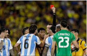 ইকুয়েডরের বিপক্ষে বিশ্বকাপ বাছাইয়ে লড়ছে আর্জেন্টিনা, দুই লাল কার্ড ও পেনাল্টিতে নাটকীয় পরাজয়