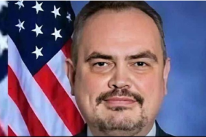 ব্রেন্ট ক্রিস্টেনসেনের একটি ছবি, যিনি বাংলাদেশের নতুন মার্কিন রাষ্ট্রদূত হিসেবে মনোনীত হয়েছেন।