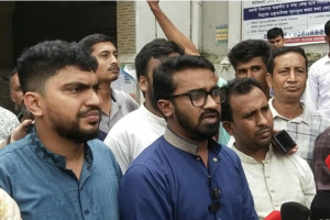 ঢাকা মেডিকেলে চিকিৎসাধীন গণঅধিকার পরিষদের সভাপতি নুরুল হক নুর