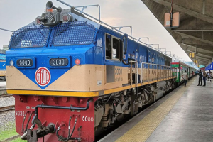 ব্রাহ্মণবাড়িয়ায় সুবর্ণ এক্সপ্রেসের ইঞ্জিন বিকল হয়ে ডাউন লাইনে ট্রেন চলাচল বন্ধ