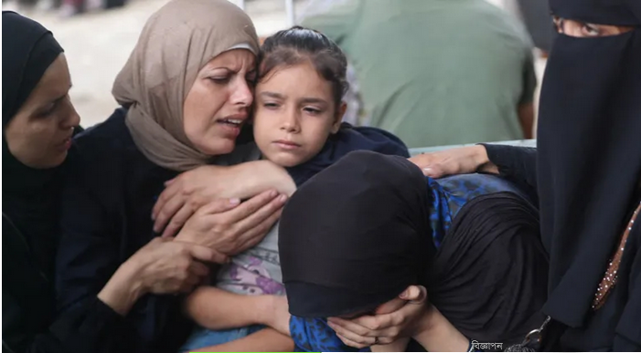 গাজার ধ্বংসস্তূপের মধ্যে সাধারণ মানুষ—যুদ্ধ ও দখলদারিত্বের শিকার ফিলিস্তিনিরা