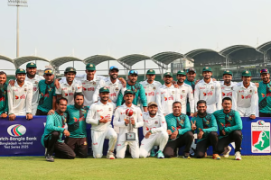 মিরপুর টেস্টে আয়ারল্যান্ডকে হারিয়ে বাংলাদেশের ক্রিকেটারদের উদযাপন এবং অপরাজিত ক্যাম্ফারের লড়াই।