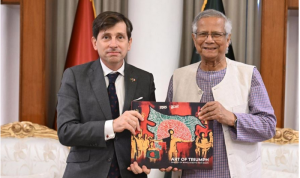 বাংলাদেশ ও ফ্রান্সের কূটনৈতিক আলোচনার প্রতীকী ছবি, দুই দেশের পতাকা পাশাপাশি উড়ছে।